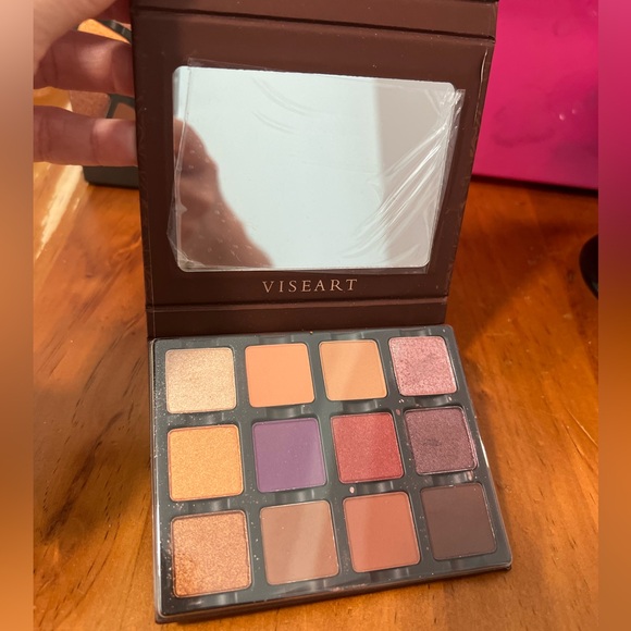 Brand new Viseart professional makeup Paris 12 shade palette Le Marais Etendu - Picture 2 of 6